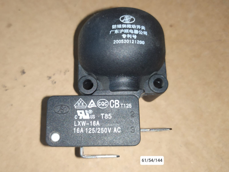 Выключатель с защитой от падения LXW-16A 16A250V, ПГ-4200С(27) XUE
