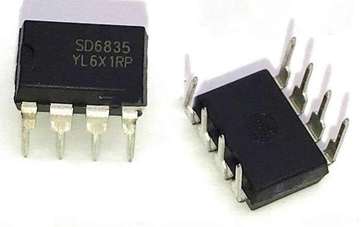 Микросхема SD6835B DIP8 ШИМ ИБП 30601159