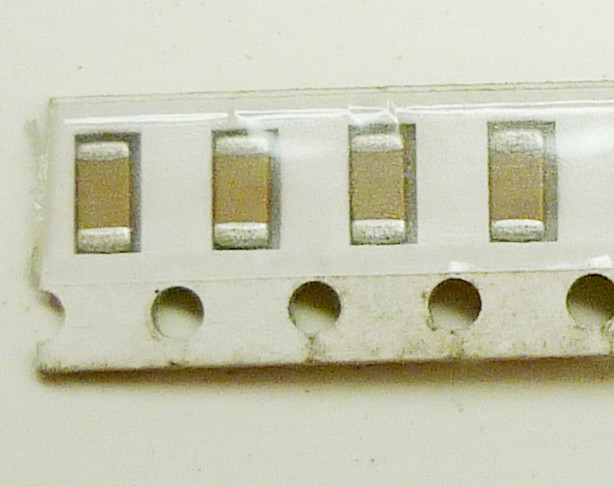 Конденсатор 4,7 nF smd 1206 30606338