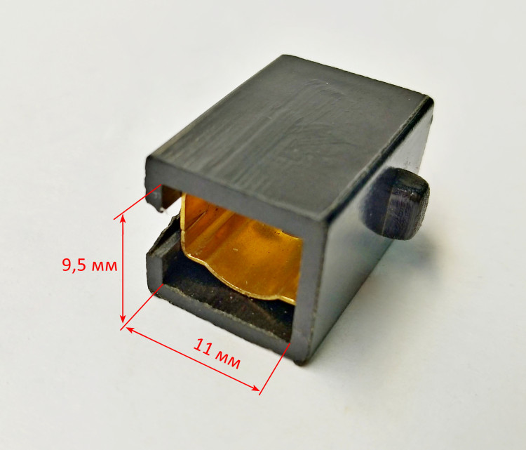 Корпус угольной щётки для ЛЭ-100(36)